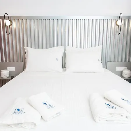 Aella 아파트 니키티