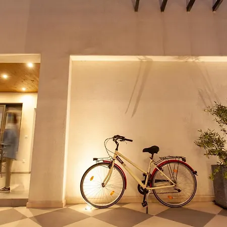 Aella Apartment *