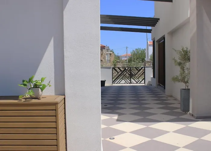 Aella Apartment *