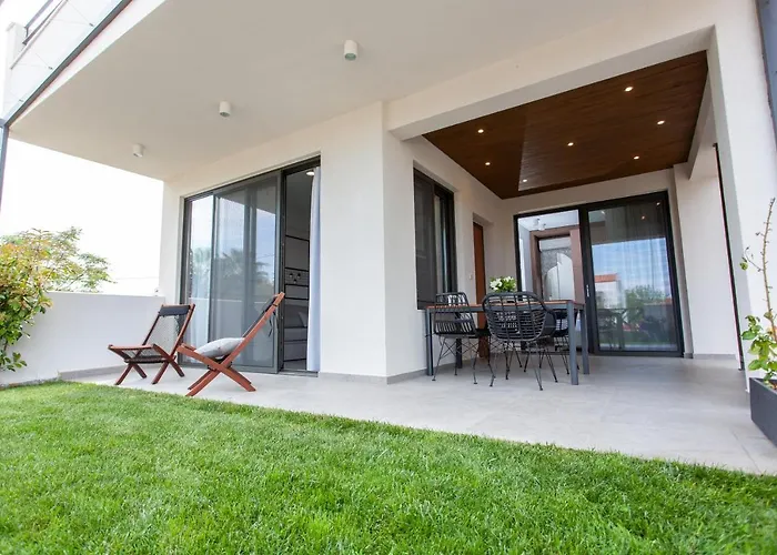 Aella Apartment *